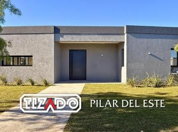 Casa · 135m² · 4 Ambientes · Casa en Venta en Santa Emilia, Pilar del Este, Pilar