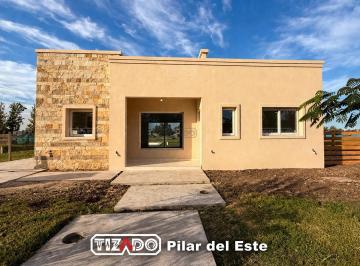 Casa · 118m² · 4 Ambientes · 2 Cocheras · Casa en Venta en Santa Sofía, Pilar del Este, Pilar