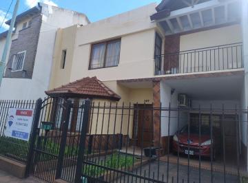 Casa · 170m² · 6 Ambientes · 2 Cocheras · Veta Casa 6 Amb Coch Parque Pileta V Sarmiento