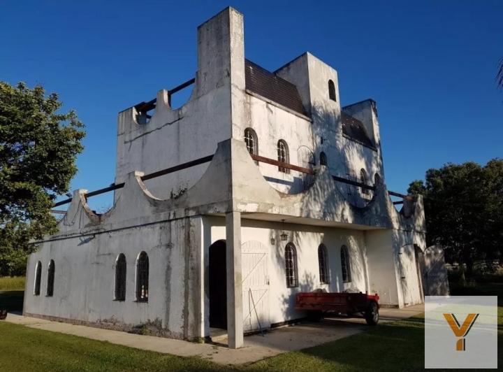 Campo · 52421m² · 5 Ambientes · 2 Cocheras