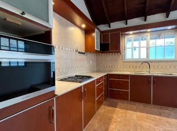 Casa · 220m² · 4 Ambientes · 1 Cochera · Venta Casa 4 Amb V del Parque Gran Potencial