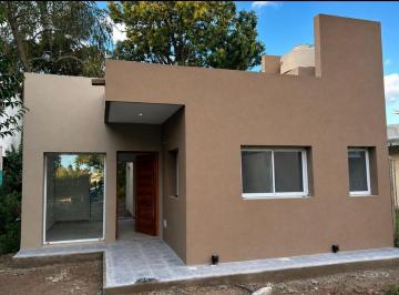 Casa · 100m² · 3 Ambientes · Casa en Venta City Bell 2 Dorm.