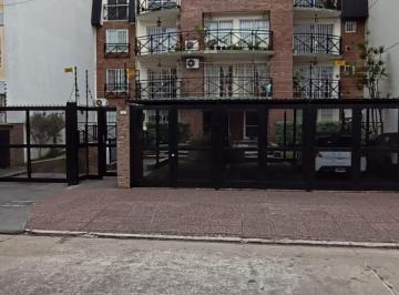 Departamento de 2 ambientes, Morón · Departamento 2 Ambientes con Balcón – Terraza y Parrillas –