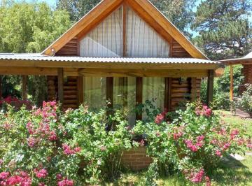 Casa · 107m² · 4 Ambientes · Venta 3 Cabañas con Pileta en Sierra de Los Padres