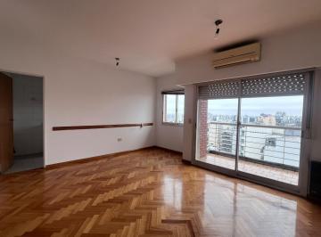 Departamento · 44m² · 2 Ambientes · Super Luminoso 2 Ambientes con Balcón - Excelente Estado, Excelente Ubicación