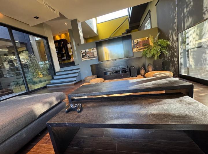 Casa · 542m² · 3 Ambientes