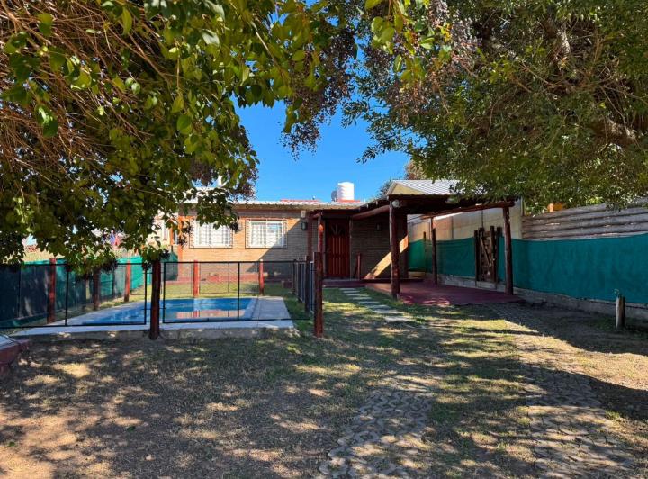 Casa · 54m² · 4 Ambientes · 1 Cochera