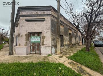Local comercial · 2 Ambientes · Local Comercial con Gran Potencial en Alquiler