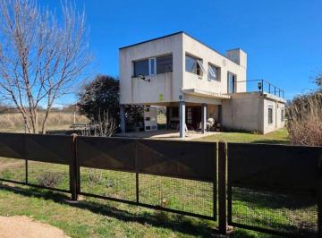 GRB-GRB-101_2 · Casa Venta Potrero de Garay B° del Lago 2 Dorm. 100 m del Lago Vistas