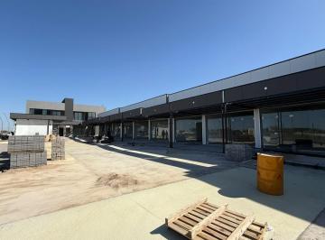 Foto · Alquiler - Local Comercial a Estrenar en Manantiales II - 195 m²