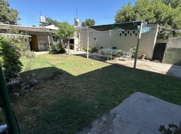 Casa · 200m² · 5 Ambientes · 2 Cocheras · Venta Casa 5 Ambientes Virrey del Pino, Jardin, Parrilla, Garage