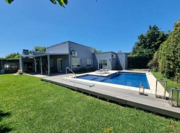 Casa · 139m² · 4 Ambientes · Venta Casa, B. Los Abedules, P. Nogues, Zona Norte
