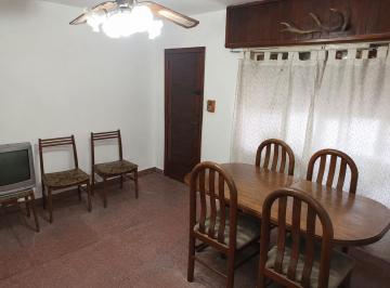 Casa de 2 ambientes, Avellaneda · Casa de 2 Ambientes. Excelente Ubicación