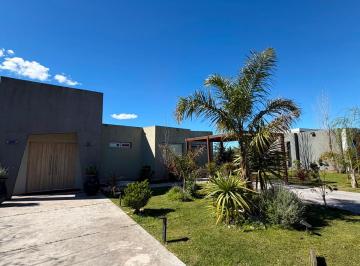 Casa de 4 ambientes, San Vicente · Casa 4 Ambientes a La Lagura Pileta Pariila Lista Para Disfrutar