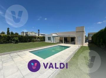 Casa · 170m² · 5 Ambientes · 1 Cochera · Casa en Venta 3 Dorm. Apto Permuta Canning, La Horqueta de Echeverria