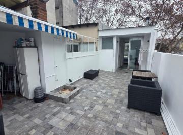 PH · 75m² · 3 Ambientes · Excelente PH Amoblado con Dos Terrazas y Parrilla!