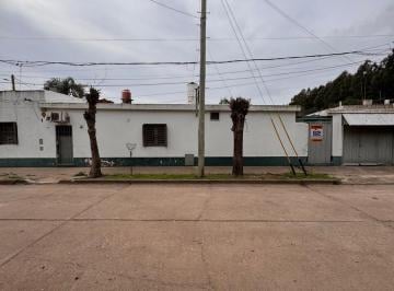 Casa · 73m² · 2 Dormitorios · Casa en Capitan Bermudez