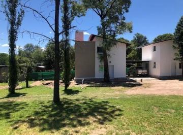 Departamento · 2 Ambientes · 2 Cocheras · Dúplex de 2 Dorm. en Alquiler con Cochera y Asador – Mendiolaza Golf