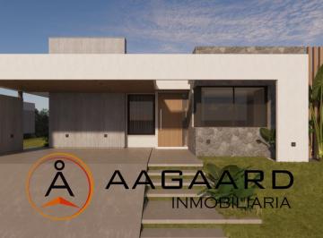 Casa · 210m² · Casa en Venta en Las Cañitas Tres Dorm. a Estrenar