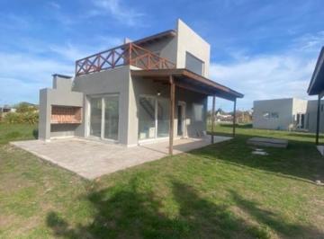 Hotel · 300m² · 1 Ambiente · Complejo de 4 Cabañas a Estrenar