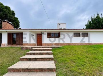 Casa · 185m² · 4 Ambientes · 2 Cocheras · Gran Casa en Venta! El Fantasio, Villa Carlos Paz.