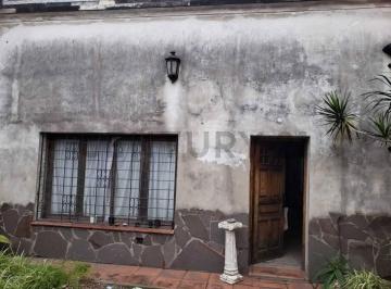 Terreno · 100m² · 4 Ambientes · 1 Cochera · Casa 4 Ambientes Sobre Lote con Gran Potencial de Desarrollo