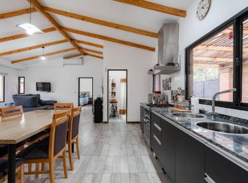 Casa · 90m² · 2 Ambientes · 2 Cocheras · PH en Venta de 2 Ambientes en Paso del Rey