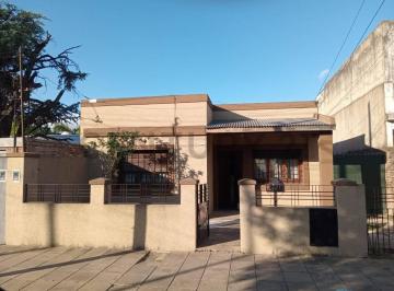 Casa · 350m² · 4 Ambientes · Venta Casa en Parque San Martin, Merlo Pcia de Bs As