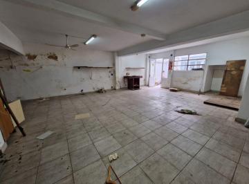 Local comercial · 220m² · 3 Ambientes · Galpon de 160 m². en 2 Plantas con Entrada Independiente