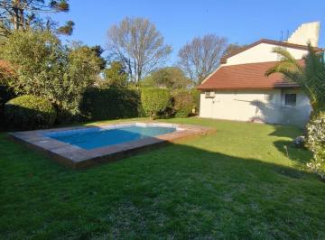 Casa · 306m² · 5 Ambientes · 2 Cocheras · Chalet 5 Amb con Piscina, Gran Parque y Garage Doble - Zona: La Florida