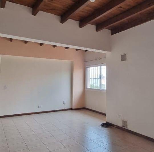 Departamento · 60m² · 4 Ambientes · 1 Cochera