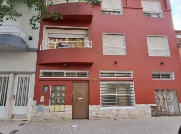 Departamento · 90m² · 4 Ambientes · Departamento 4 Ambientes con Balcón!