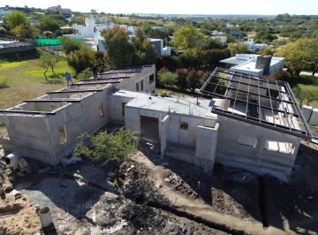 Casa · 320ha · 6 Ambientes · 2 Cocheras · Venta Casa de Categoría de 3 Dorm. en Country El Anglo, Alta Gracia
