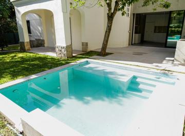 Casa · 261m² · 5 Ambientes · 2 Cocheras · Casa - Vicente López