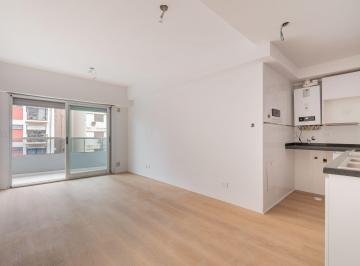 Departamento · 47m² · 2 Ambientes · 1 Cochera · Alq. Dto 2 Amb C/balcon Pileta y Garaje 47 m²