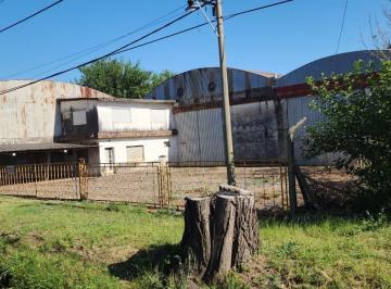 Bodega-Galpón , Roldán · Galpón a La Venta/alquiler Sobre Ruta 9, Roldán.