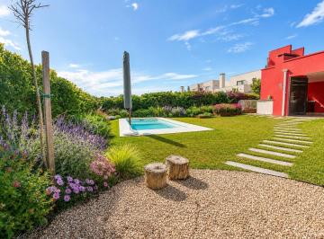 Casa · 113m² · 4 Ambientes · 2 Cocheras · Venta Casa 4 Ambientes en Santa Elena, Pilar del Este, Pilar