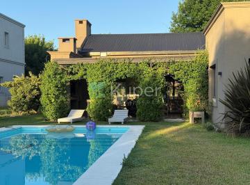 Casa · 150m² · 4 Ambientes · 2 Cocheras · Venta Casa 4 Ambientes en Los Jazmines, Pilar del Este, Pilar