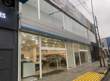 Local comercial · 320m² · 1 Ambiente · Local Alquiler - 16 m de Vidriera - Doble Altura