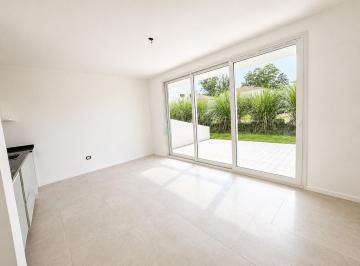 Departamento · 44m² · 2 Ambientes · 1 Cochera · Venta Departamento Complejo Saravi Village, Pilar, G. B. a. Zona Norte