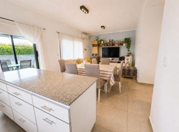 Casa · 130m² · 5 Ambientes · 3 Cocheras · Venta Casa 5 Ambientes en San Alfonso, Pilar del Este, Pilar