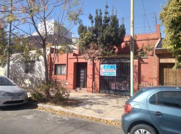 Terreno , Velez Sarsfield · Lote Propio con Casa Para Refaccionar o Demoler