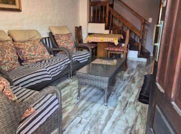 Casa de 5 ambientes, La Lucila del Mar · Triplex en Venta Apto Credito en La Lucila del Mar.