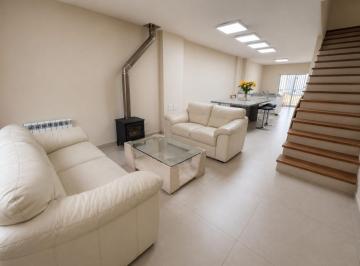Casa · 130m² · 4 Ambientes · 1 Cochera · Excepcional Duplex a Estrenar en Florida Oeste - 230 m² Totales