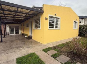 Casa · 101m² · 3 Ambientes · 1 Cochera · Venta Casa 3 Ambientes - Las Margaritas