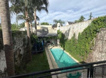 Casa · 306m² · 5 Ambientes · 2 Cocheras · Hermosa Casa 4 Dorm 306 m Cub Aprox 2 Plantas Gr Jardin Grpiscina Ap Crédito S/lote 8.66 X39.25