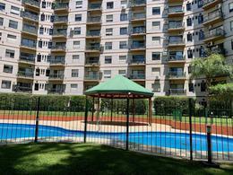 Departamento · 72m² · 4 Ambientes · 1 Cochera · Departamento en Riverside Towers
