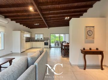 Casa · 140m² · 4 Ambientes · 1 Cochera · Casa en Venta en Costa Esmeralda