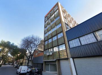 Oficina comercial · 277m² · 4 Ambientes · 1 Cochera · Oficina en Alquiler con Cochera en Venezuela Al 1900