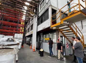 Bodega-Galpón · 1600m² · 1 Ambiente · 2 Cocheras · Depósito en Alquiler con Racks 1.600 m² con 1.600 Posiciones de Racks de 4 y 5 Niveles - U$s 8/ m²